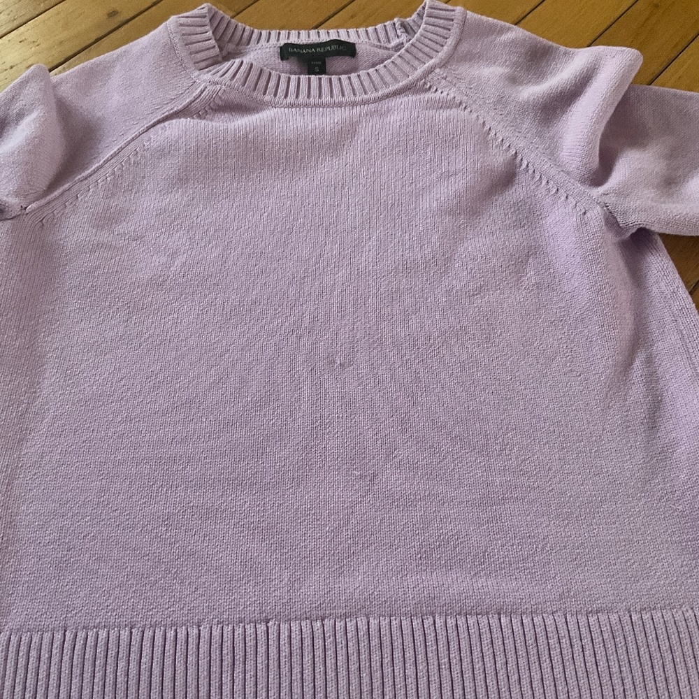 Banana republic, petite, small purple sweater, ribbed, neckline